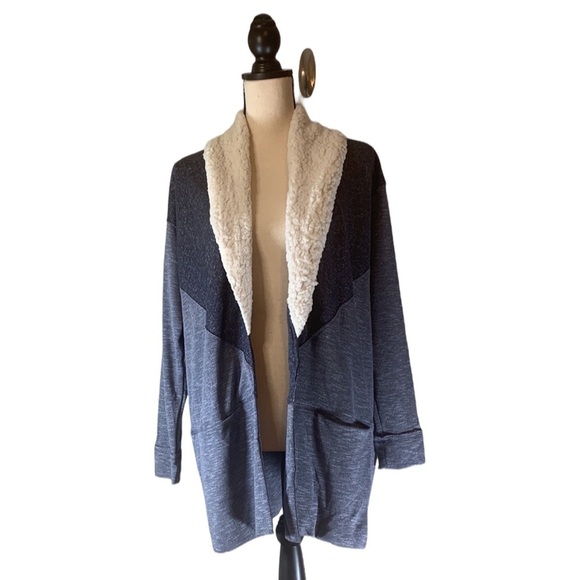 Hummingbird Long Sleeve Navy Cardigan Fuzzy Collar - Navy Blue - Patchwork - Picture 1 of 12